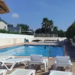 مكان تخييم Fmlodge Mobil Ines Au Sable Du Mdi *